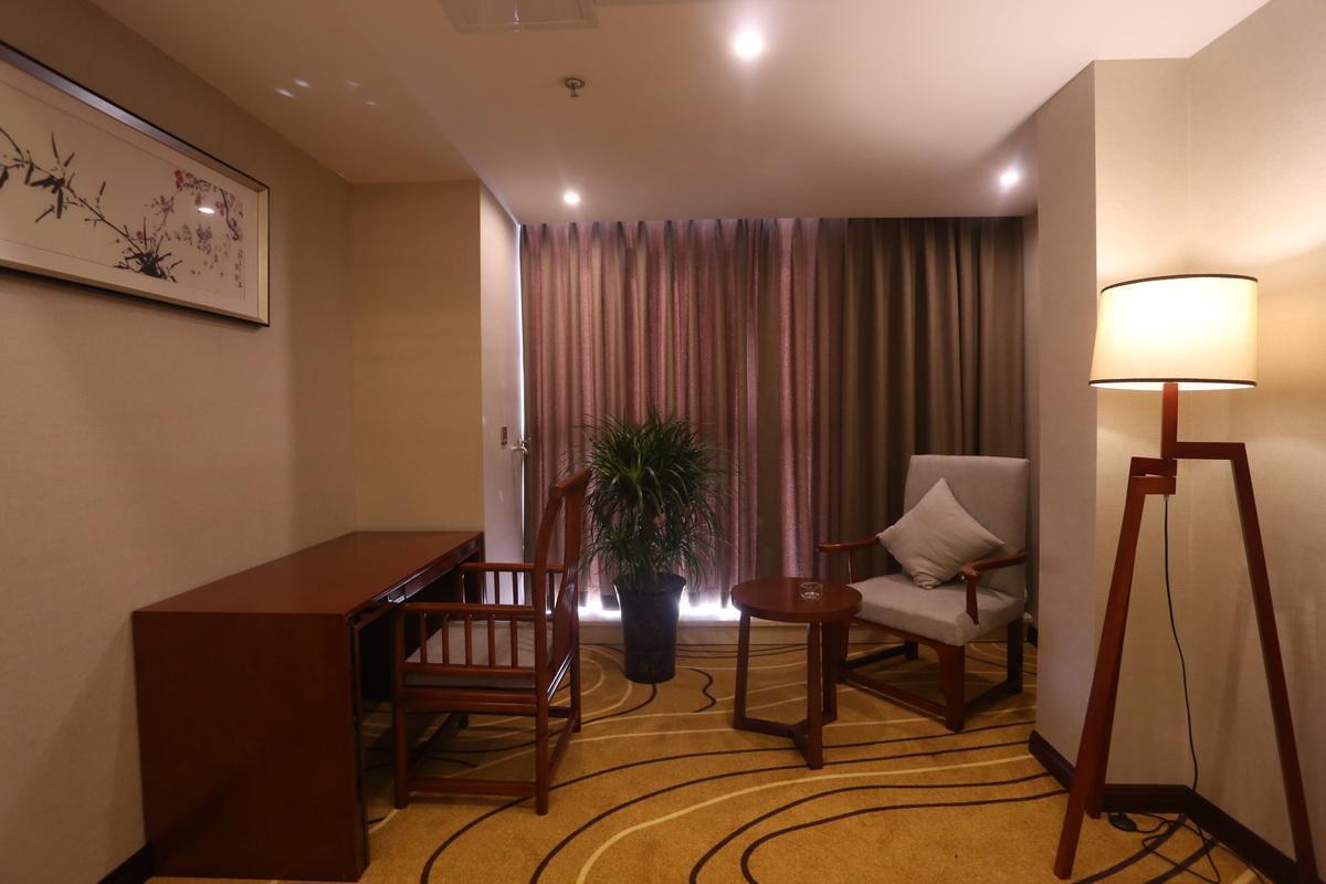 Mingshan Hotel Chengdu Eksteriør bilde