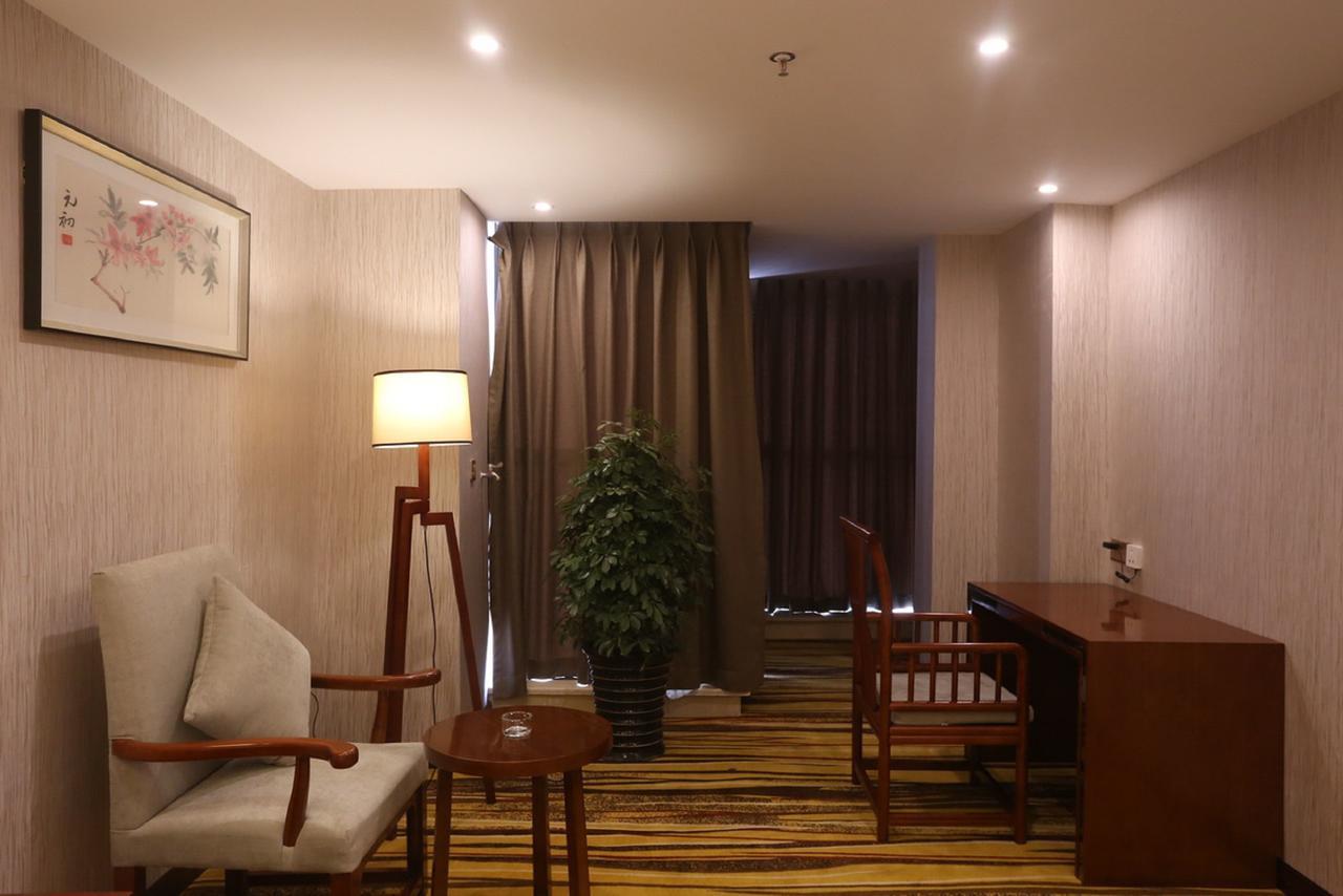Mingshan Hotel Chengdu Eksteriør bilde