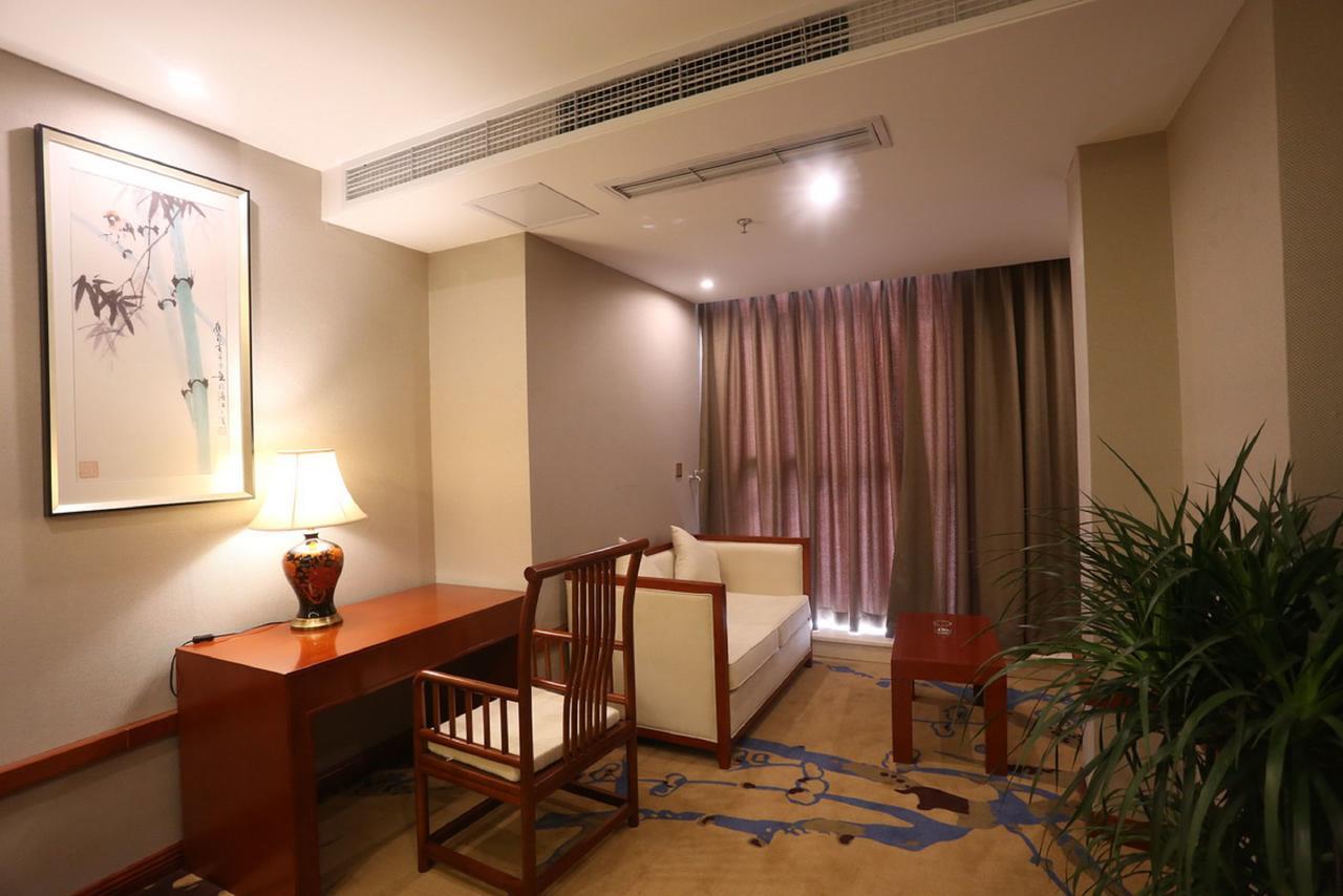 Mingshan Hotel Chengdu Eksteriør bilde