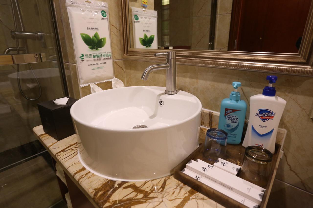 Mingshan Hotel Chengdu Eksteriør bilde