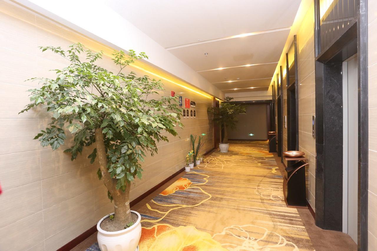 Mingshan Hotel Chengdu Eksteriør bilde